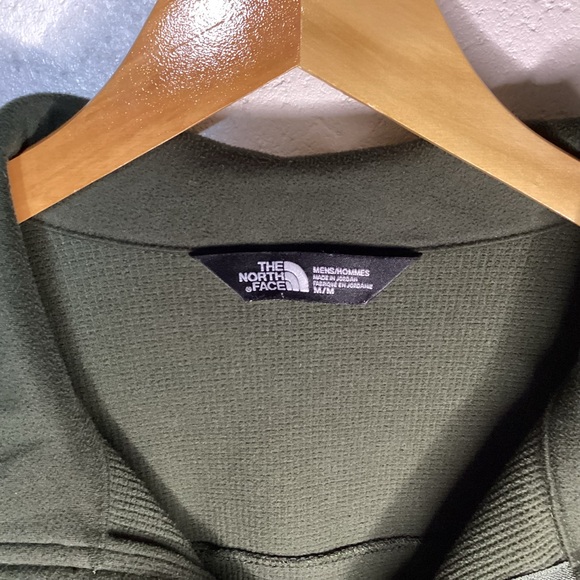 The North Face Apex Olive Green Men’s Shell Jacket | Stylish - Picture 2 of 3